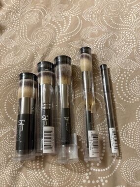NEW It Cosmetics Ultra Soft Bristles makeup brushes individual - sealed